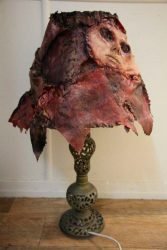 ed-gein_lampara_piel