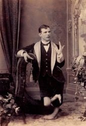 charles-eisenmann_piernas-cortas