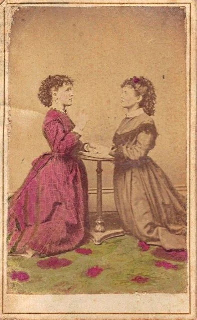 Sesión de espiritismo en los años previos a la Guerra de Secesión (1860).